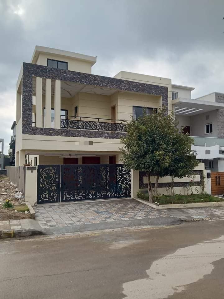 10 Marla Used House for sale in Bahria Town Phase 8 Rawalpindi Islamabad