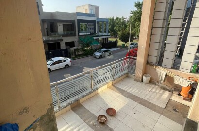 12 Marla house For Rent In overseas B extension Bahria town Lahore