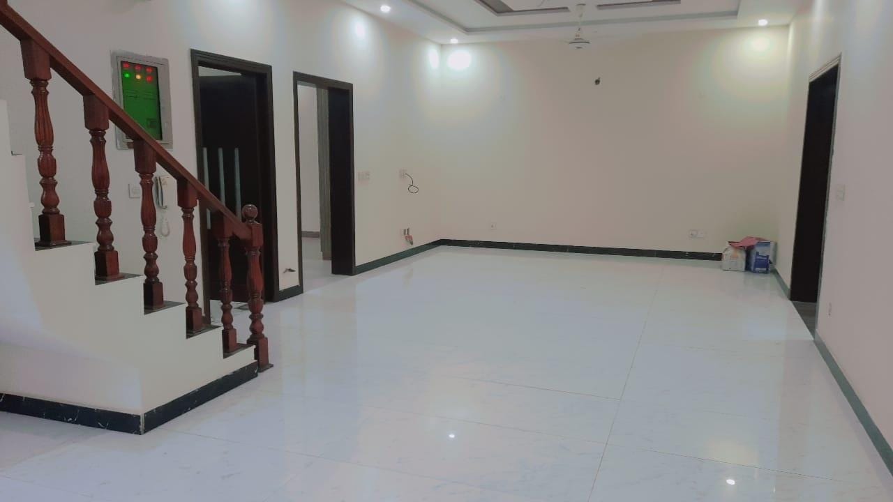 12 Marla house For Rent In overseas B extension Bahria town Lahore