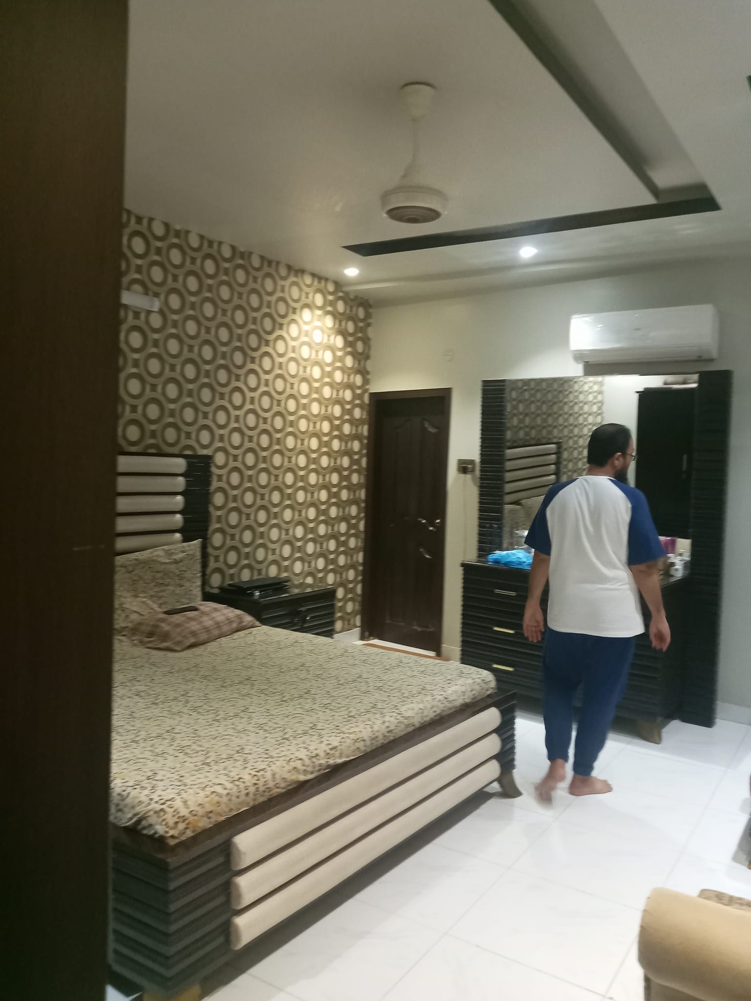 3 BED DD PORTION AVAILABLE FOR SALE in NEAR YOUSUF BURGER DHORAJI KARACHI