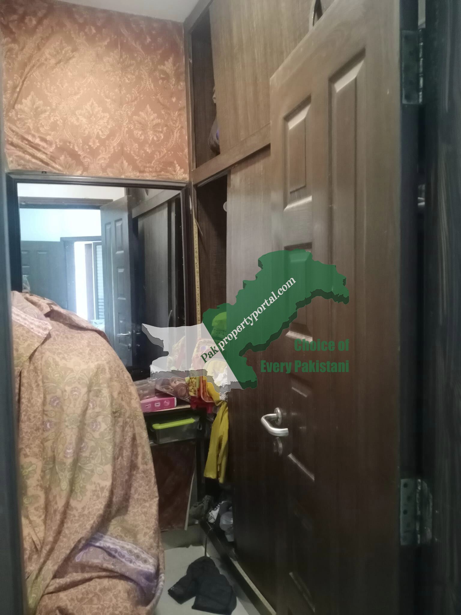 10.88 Marla Corner Used House For Sale Nargis/Hussain block Bahria Town Lahore