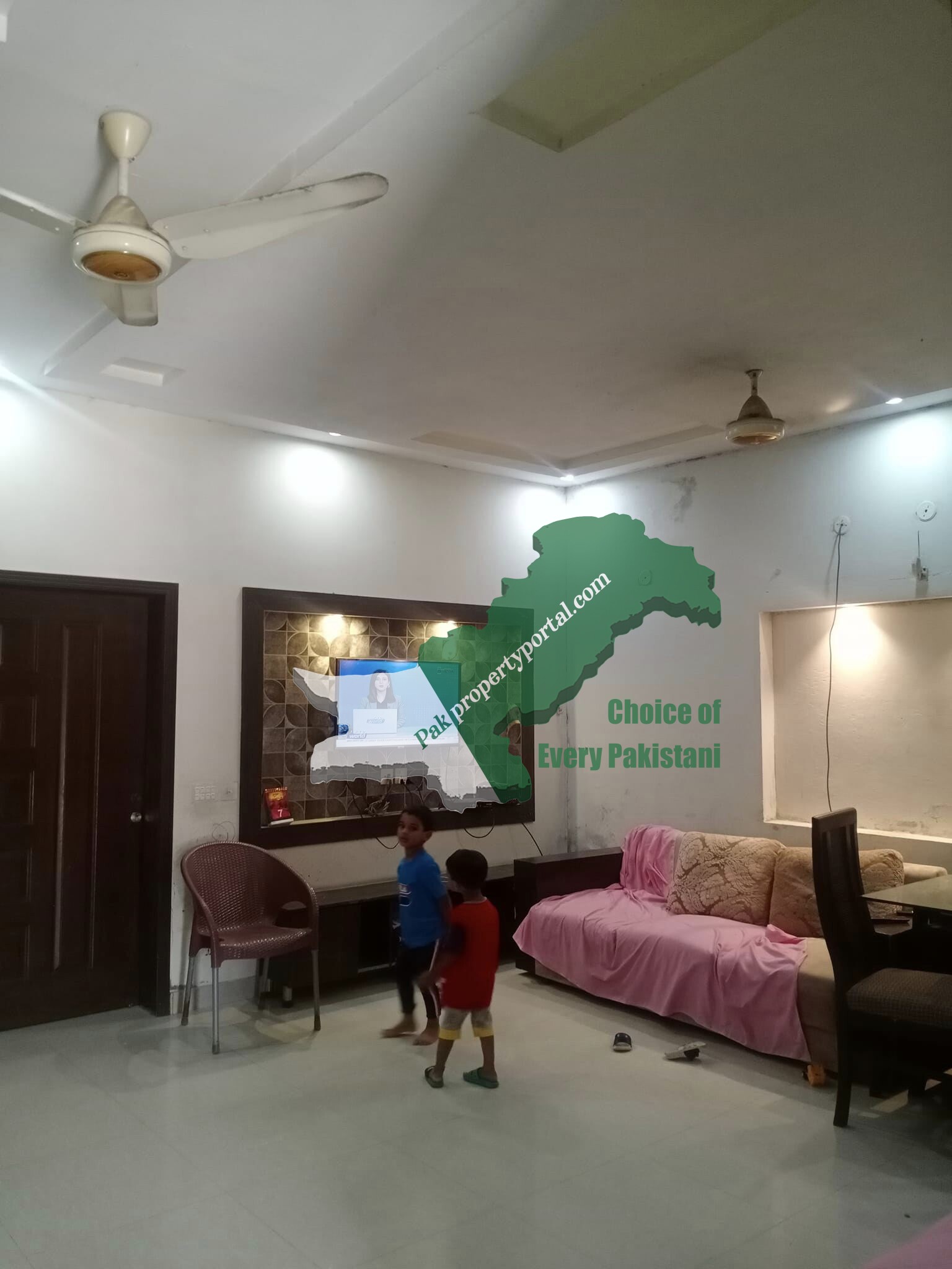 10.88 Marla Corner Used House For Sale Nargis/Hussain block Bahria Town Lahore