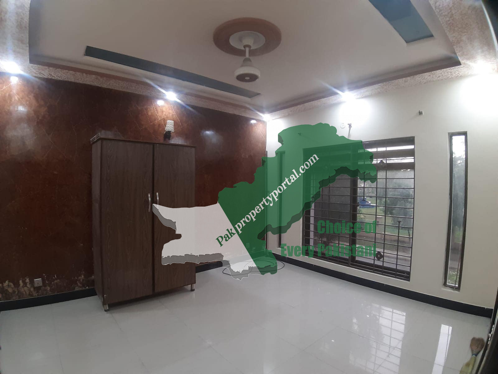 10Marla Lavish Upper Portion Available For Rent in  bahria Town, Tulip Block, Sector C Lahore