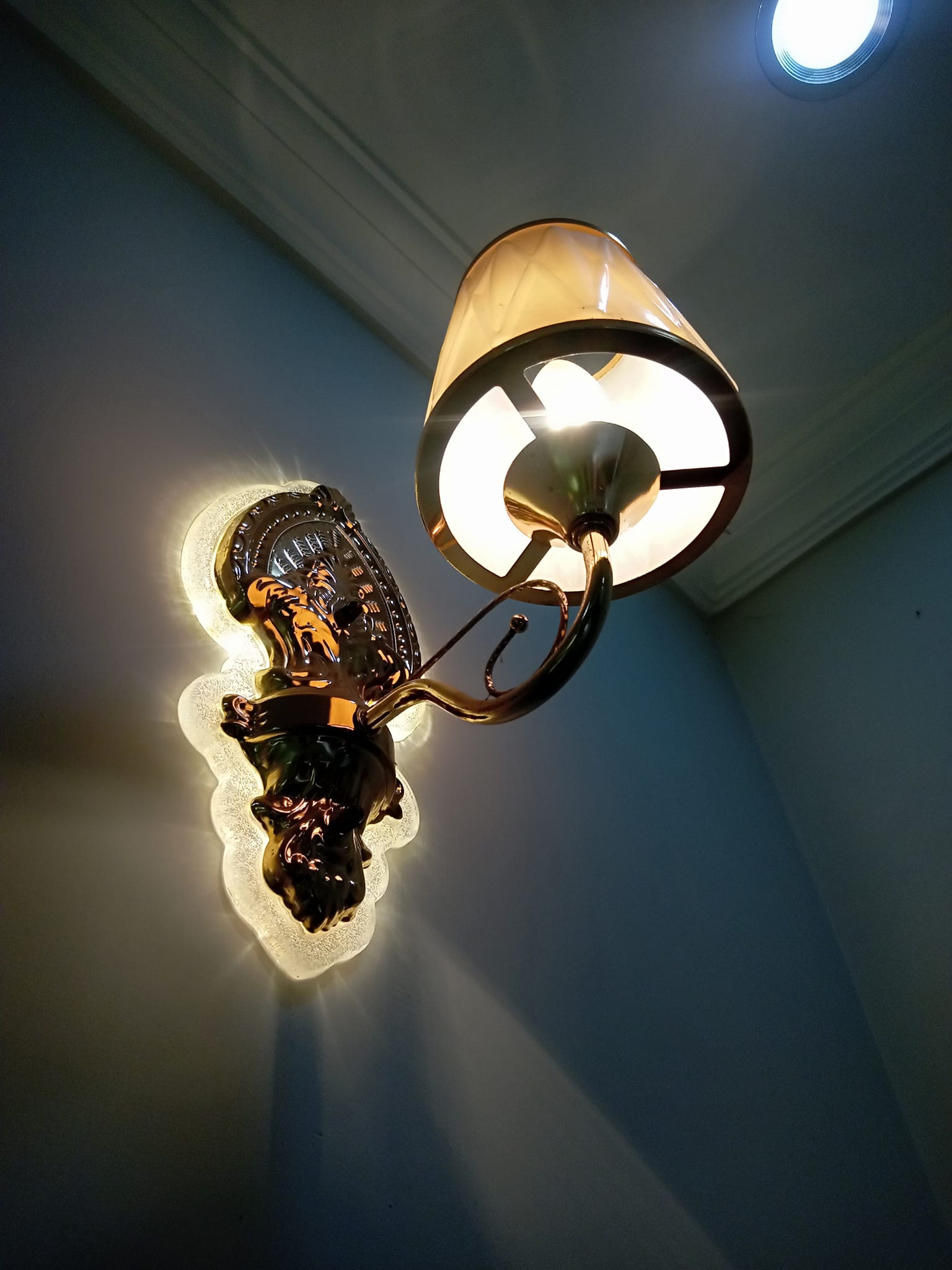 5 Marla Spanish design corner house available for sale in park view city Lahore