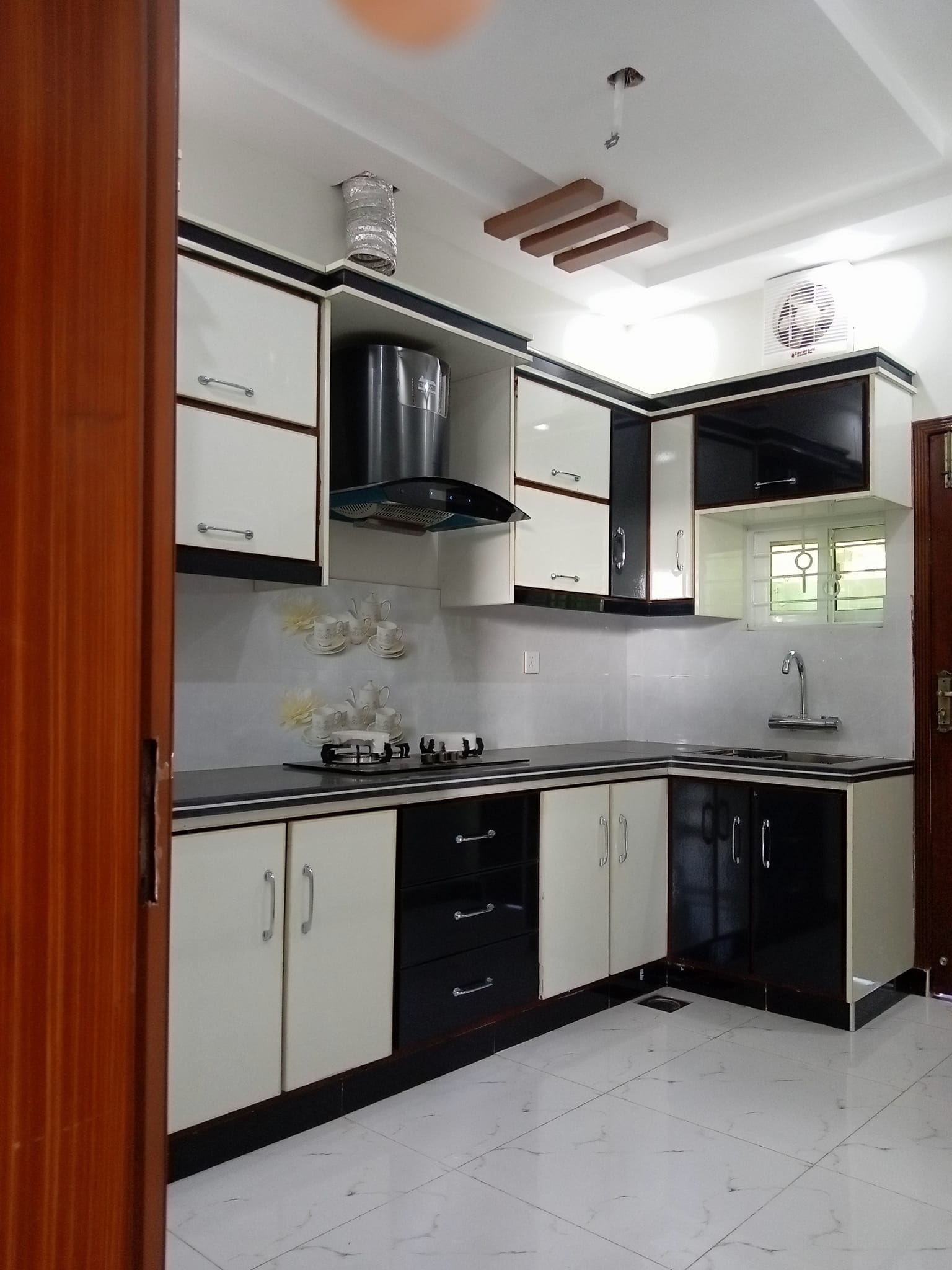 5 Marla Spanish design corner house available for sale in park view city Lahore