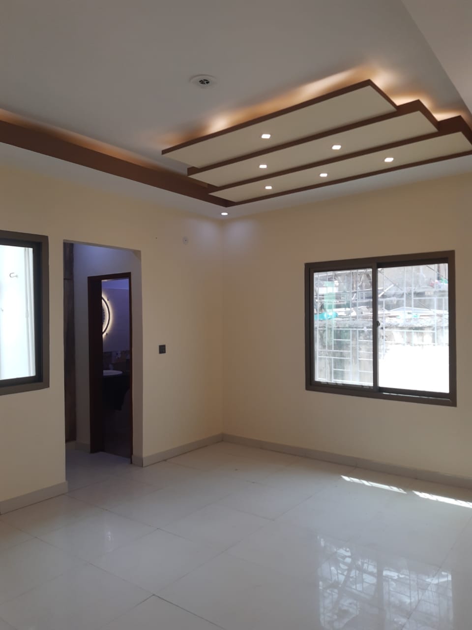 7 Marla  beautiful huge portion at aesthetic location of Main Gulshan e Iqbal block - 1 Karachi