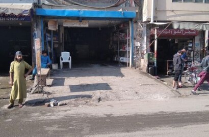 5 Marla  Warehouse Available For Renting in Al Kareem chowk  104-5- B1 township LAHORE