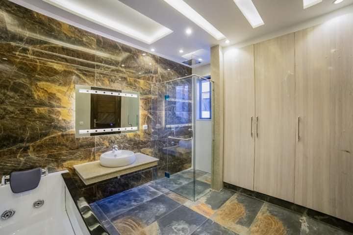 10 Marla Modern House for sale in DHA Lahore