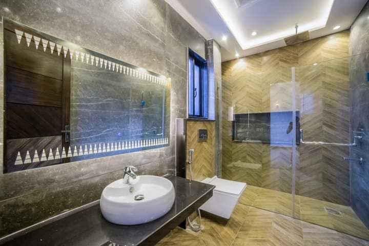 10 Marla Modern House for sale in DHA Lahore