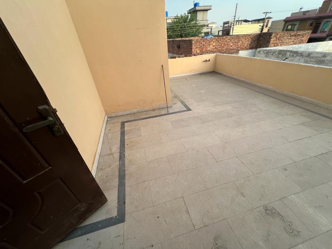 10 Marla Used House Available For Sale in A Block Central Park Housing Scheme Lahore