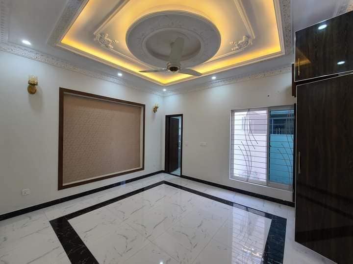 10 Marla Beautiful Spanish Design Facing Park Brand New House Available For Sale in Central Park Housing Scheme Lahore