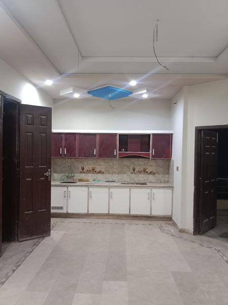 5 Marla's upper portion available for rent in Bahadur pur Multan