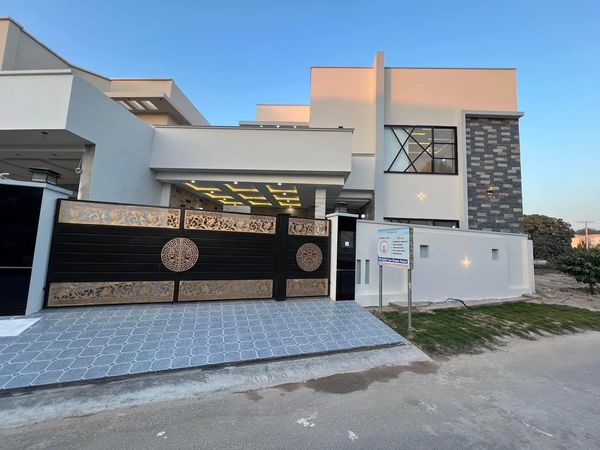 8.5 Marla Ultra Luxurious Designer House For Sale In Buch Villas Phase 1 Multan