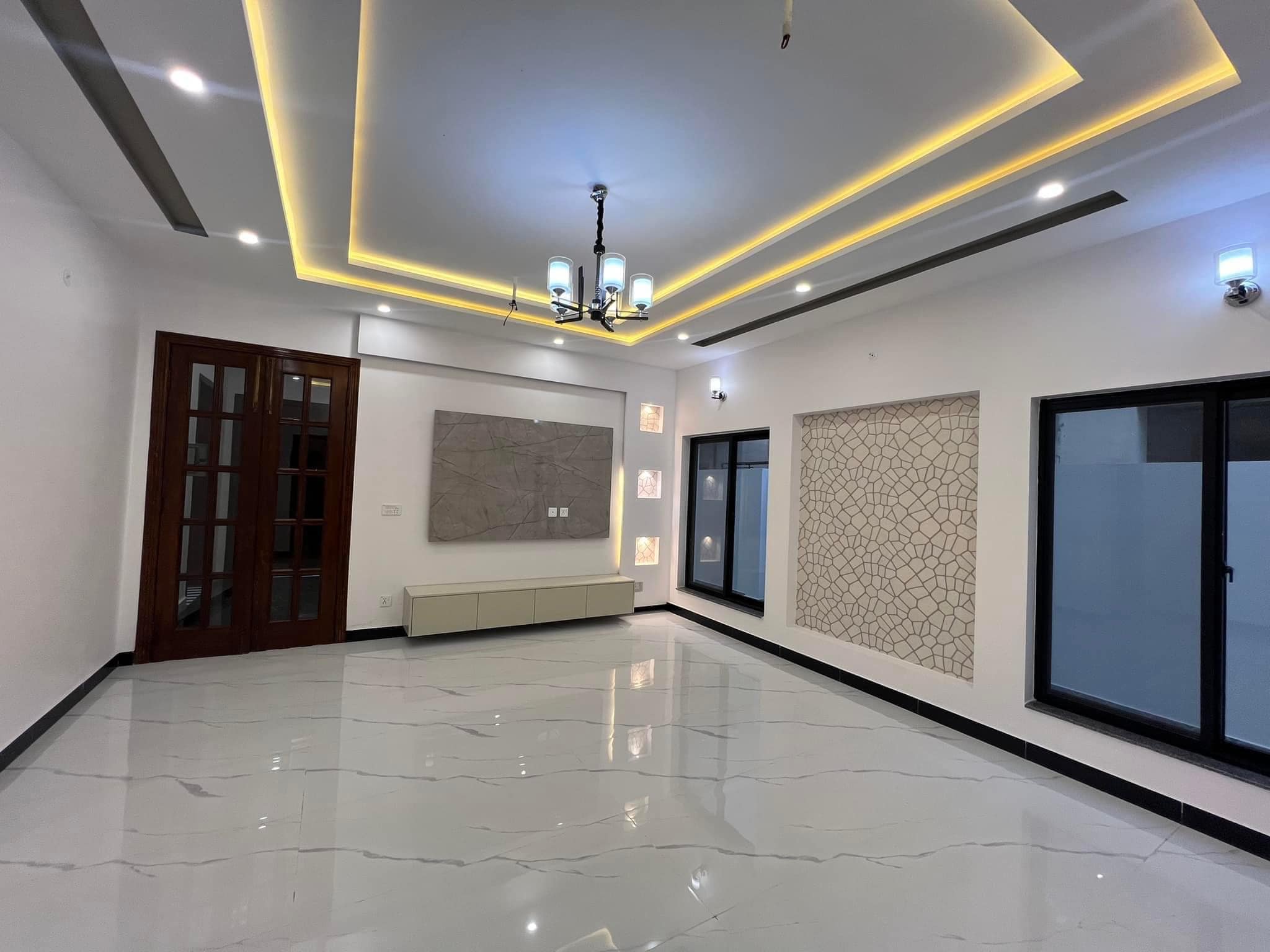 8.5 Marla Ultra Luxurious Designer House For Sale In Buch Villas Phase 1 Multan